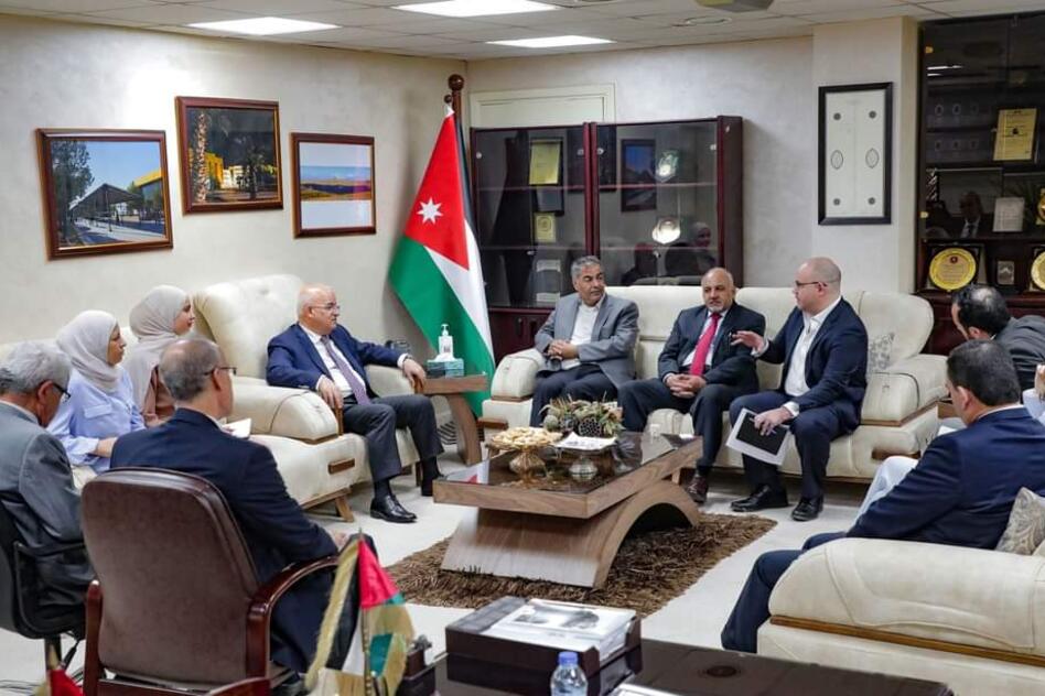 Hashemite University Explores Collaboration Opportunities with Ministry of Education and Queen Rania Foundation